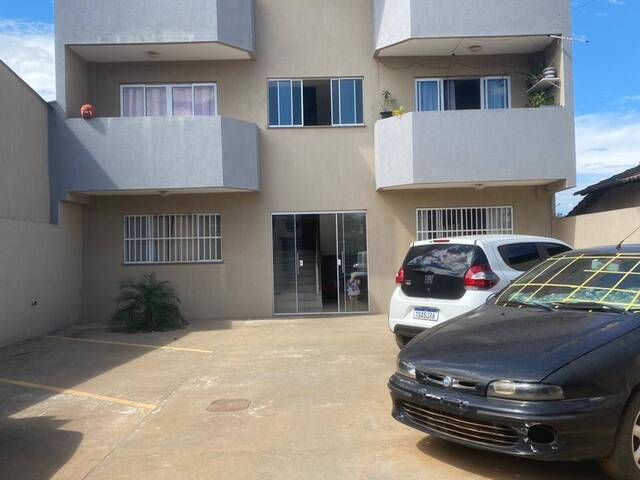 #8 - Apartamento para Venda em Luziânia - GO - 2